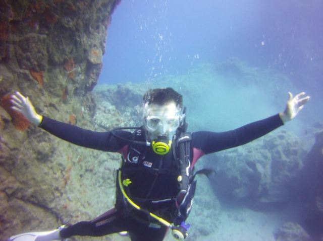  Let yourself be carried away underwater 